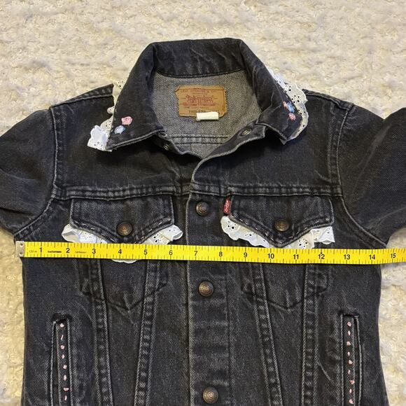 Vintage Levis Girls 12 Made In USA Black Denim Jacket Embroidered Floral Ruffle - Picture 7 of 8